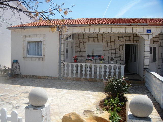 Apartma Alma 2 Otok Vir
