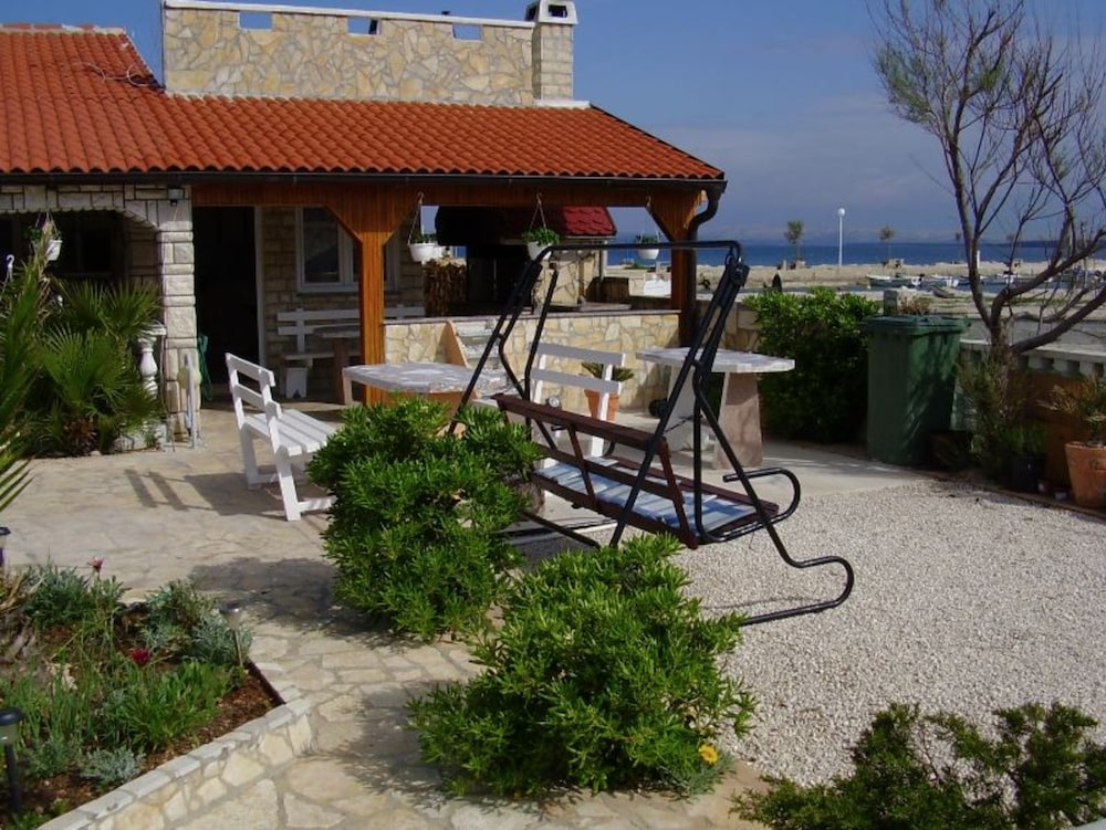 Apartma Ivo Otok Vir